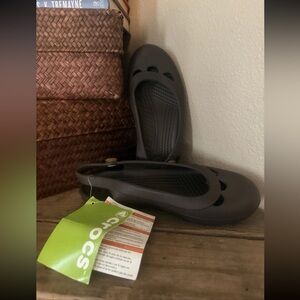 Crocs NWT Espresso Brown Big Kid Sandals W5